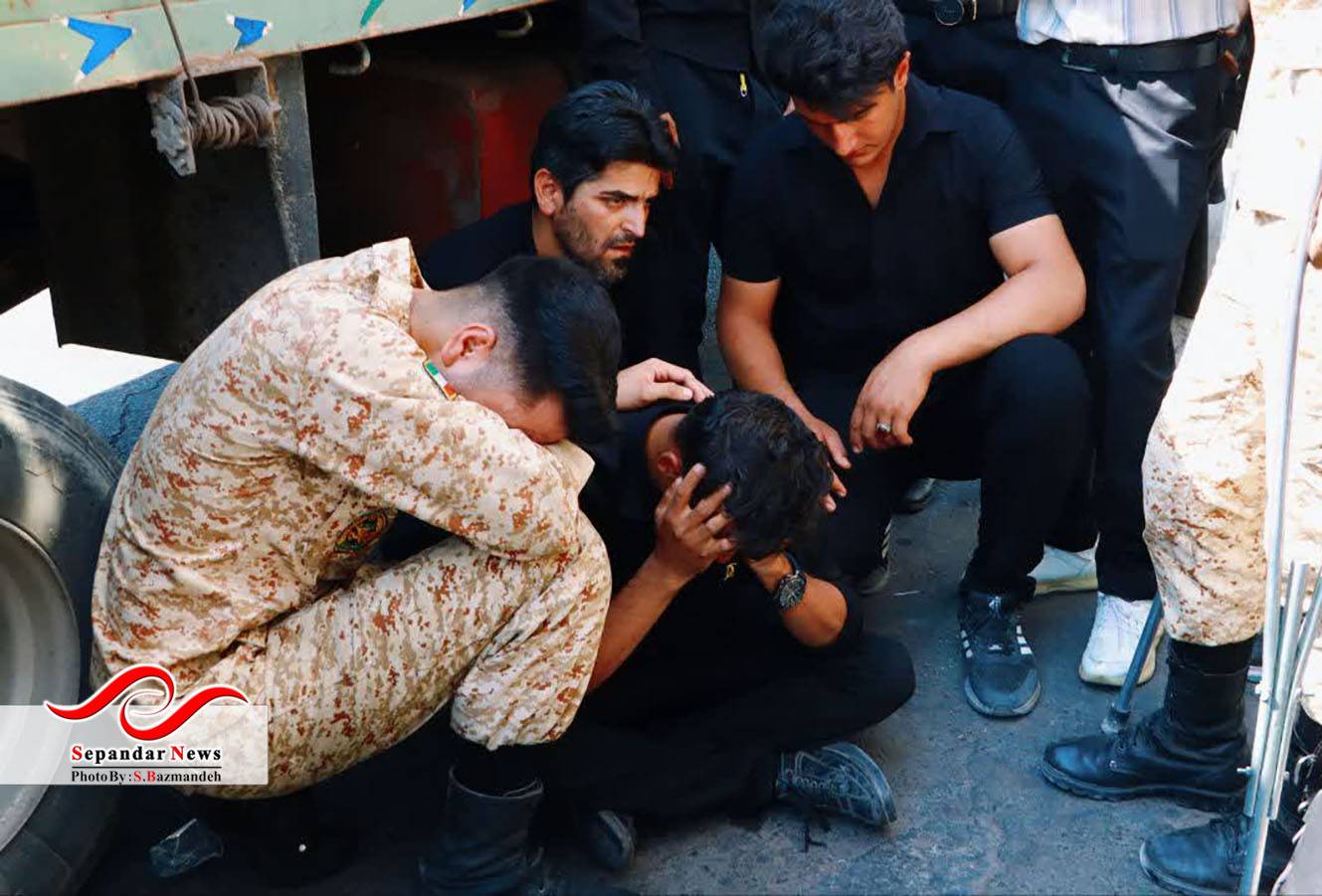 خداحافظ رفیق ...
گزارش تصویری مراسم وداع و تشییع شهدای رفسنجانی آسایشگاه ارتش منطقه بمپور
در قاب دوربین سعیده بازمانده