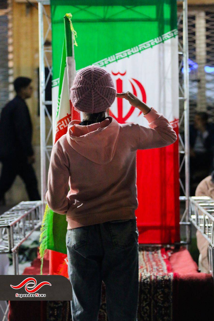 سلام نظامیبه پرچم همزمان با هفته هنر انقلاب اسلامی