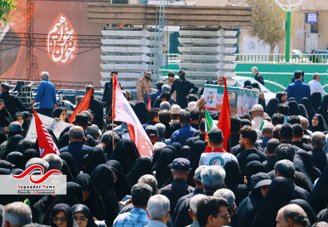 خداحافظ رفیق ...
گزارش تصویری مراسم وداع و تشییع شهدای رفسنجانی آسایشگاه ارتش منطقه بمپور
در قاب دوربین سعیده بازمانده