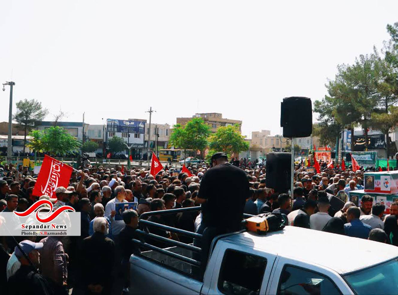 خداحافظ رفیق ...
گزارش تصویری مراسم وداع و تشییع شهدای رفسنجانی آسایشگاه ارتش منطقه بمپور
در قاب دوربین سعیده بازمانده