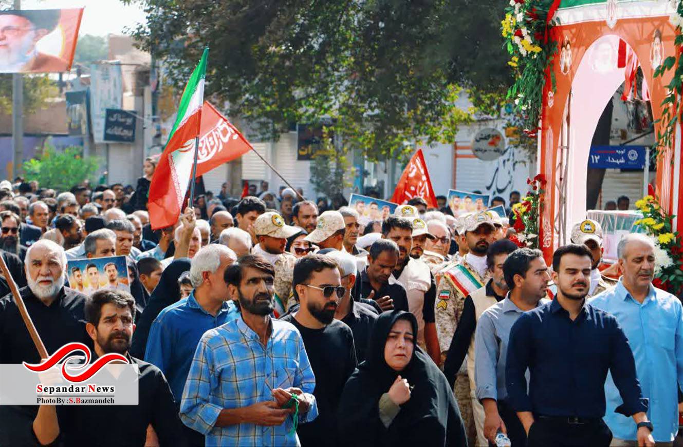 خداحافظ رفیق ...
گزارش تصویری مراسم وداع و تشییع شهدای رفسنجانی آسایشگاه ارتش منطقه بمپور
در قاب دوربین سعیده بازمانده