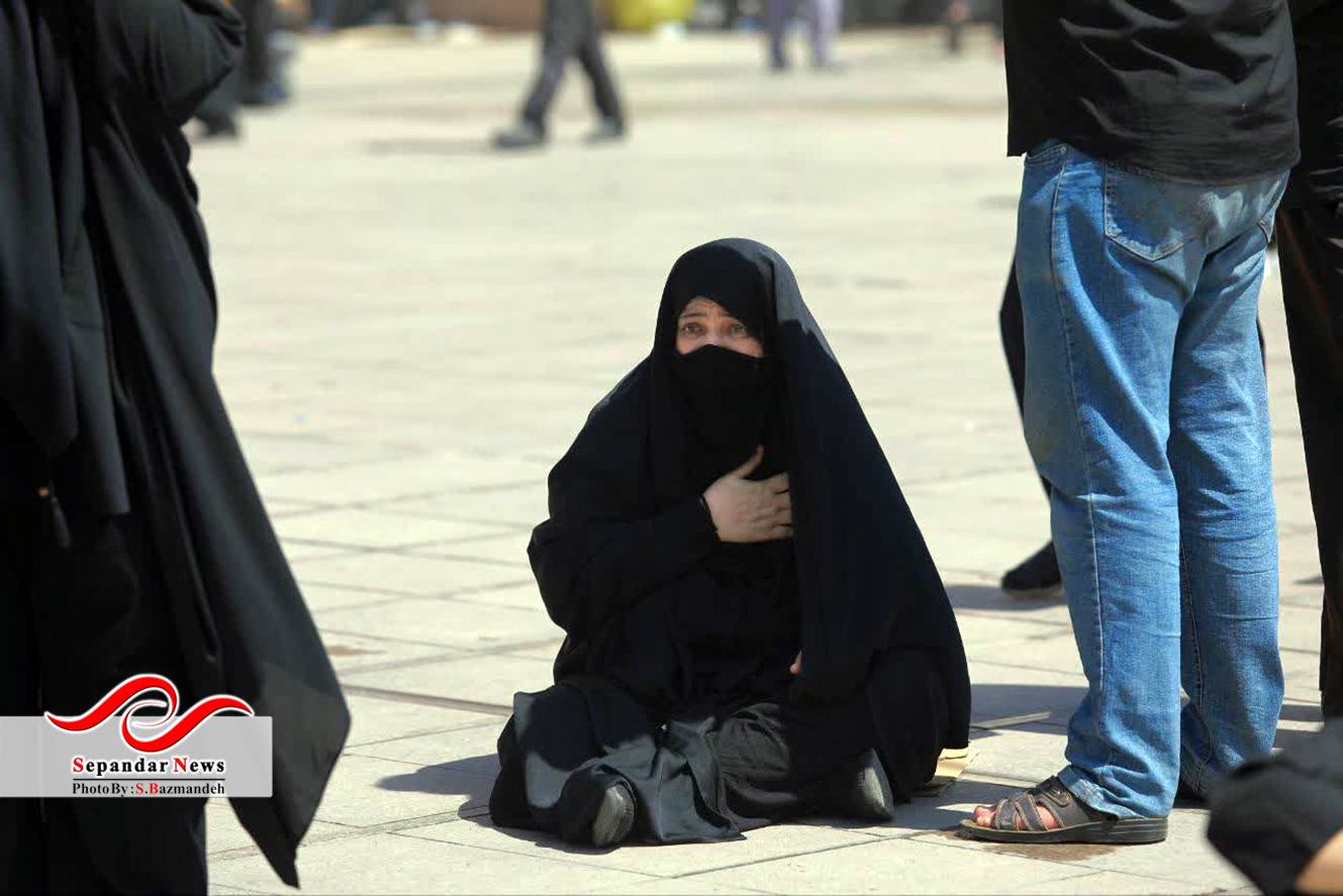 عکس سعیده بازمانده مراسم بدرقه آقای شهید ایران 14تیرماه 1405