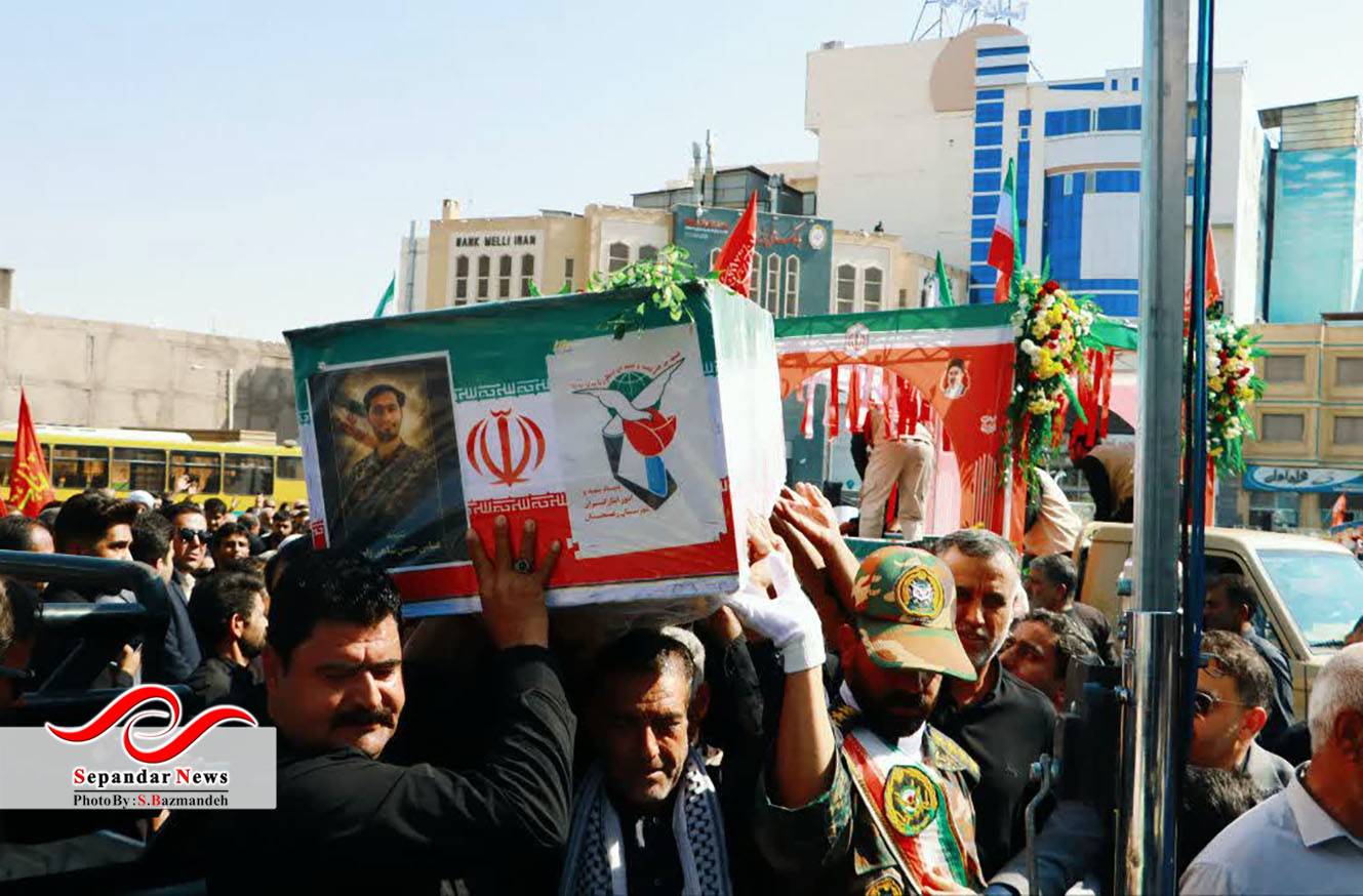 خداحافظ رفیق ...
گزارش تصویری مراسم وداع و تشییع شهدای رفسنجانی آسایشگاه ارتش منطقه بمپور
در قاب دوربین سعیده بازمانده