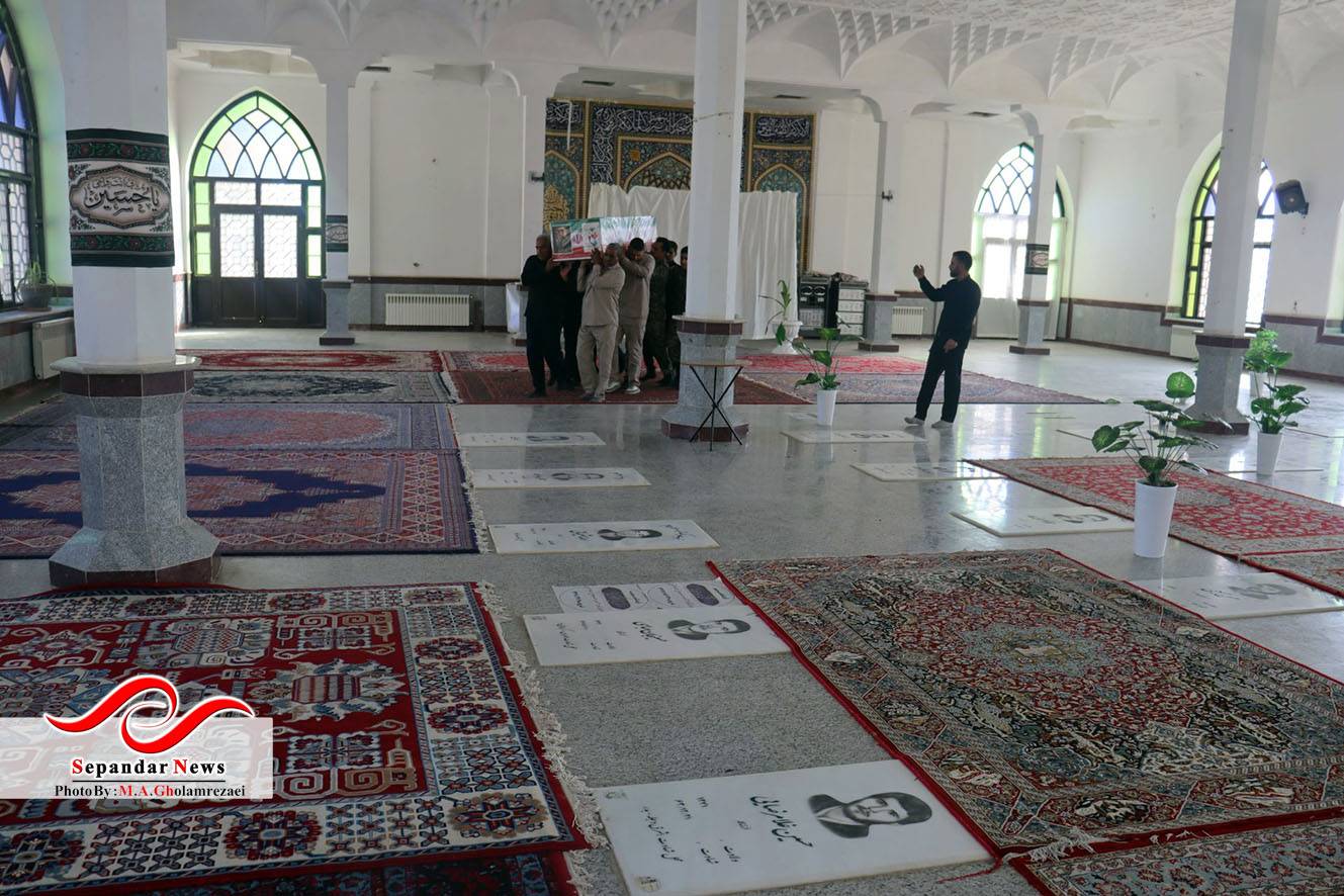 خداحافظ رفیق ...
گزارش تصویری مراسم وداع و تشییع شهدای رفسنجانی آسایشگاه ارتش منطقه بمپور
در قاب دوربین محمد امین غلامرضایی