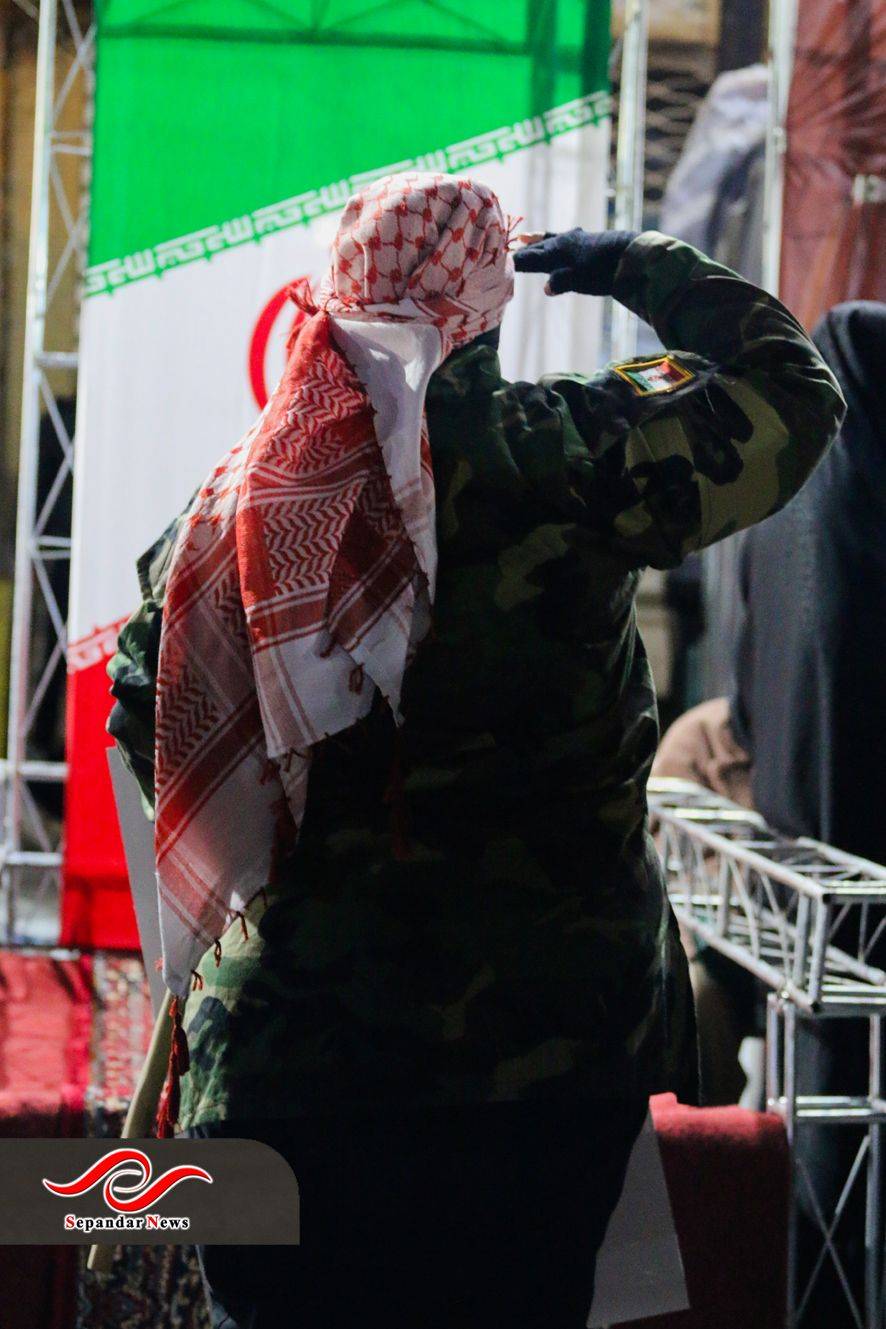 سلام نظامیبه پرچم همزمان با هفته هنر انقلاب اسلامی