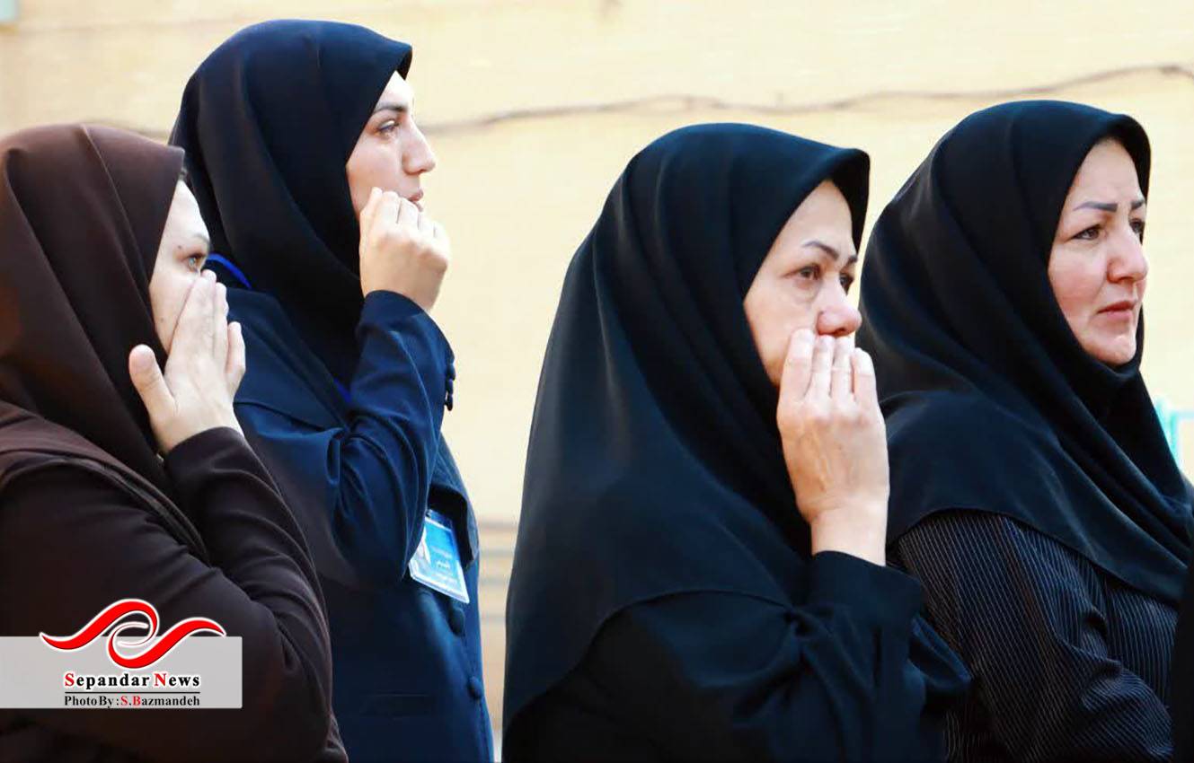 خداحافظ رفیق ...
گزارش تصویری مراسم وداع و تشییع شهدای رفسنجانی آسایشگاه ارتش منطقه بمپور
در قاب دوربین سعیده بازمانده