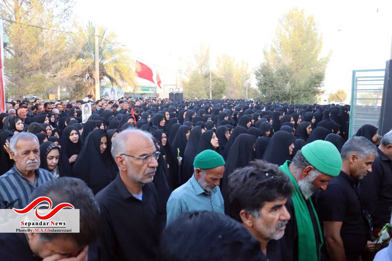 خداحافظ رفیق ...
گزارش تصویری مراسم وداع و تشییع شهدای رفسنجانی آسایشگاه ارتش منطقه بمپور
در قاب دوربین محمد امین غلامرضایی