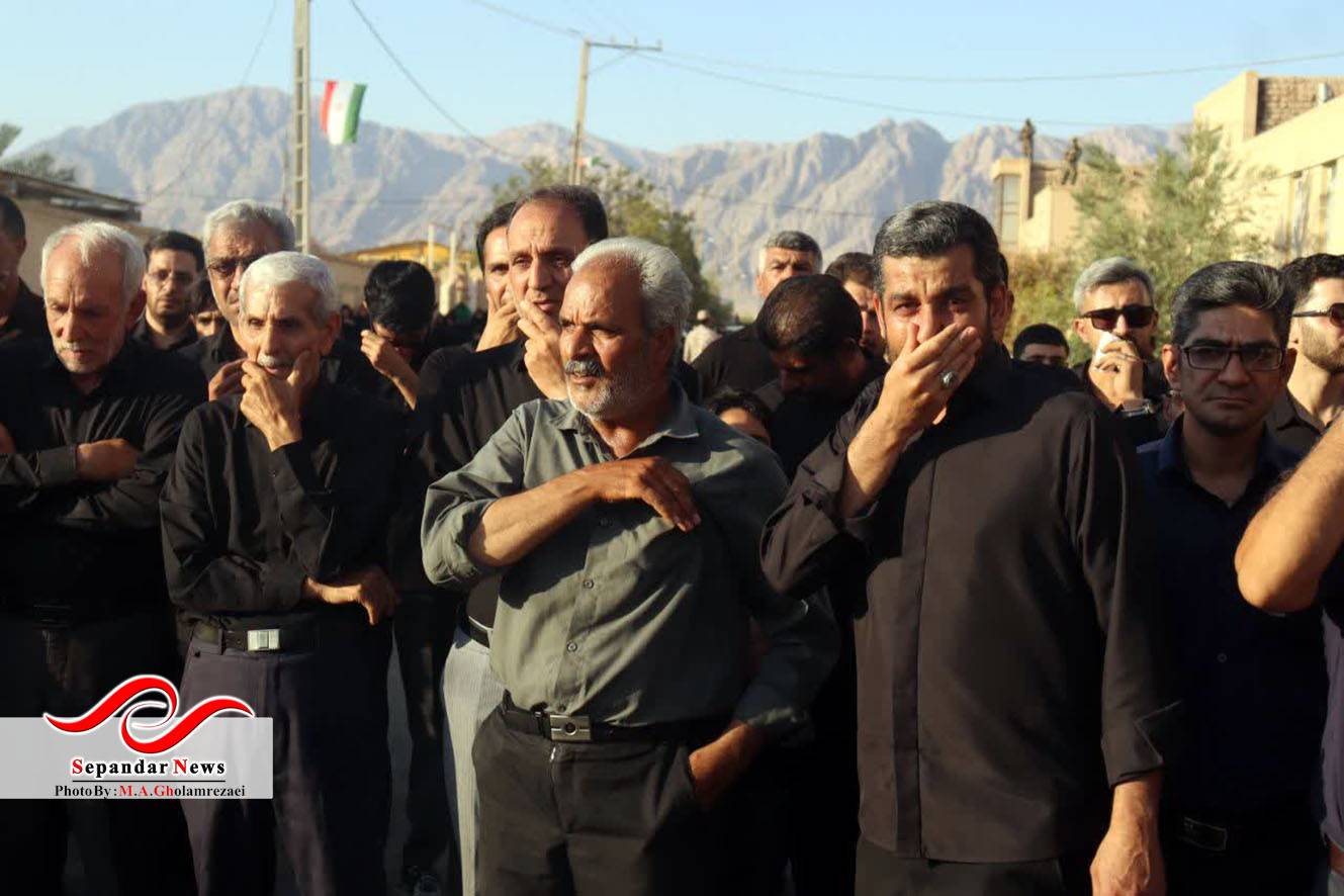 خداحافظ رفیق ...
گزارش تصویری مراسم وداع و تشییع شهدای رفسنجانی آسایشگاه ارتش منطقه بمپور
در قاب دوربین محمد امین غلامرضایی