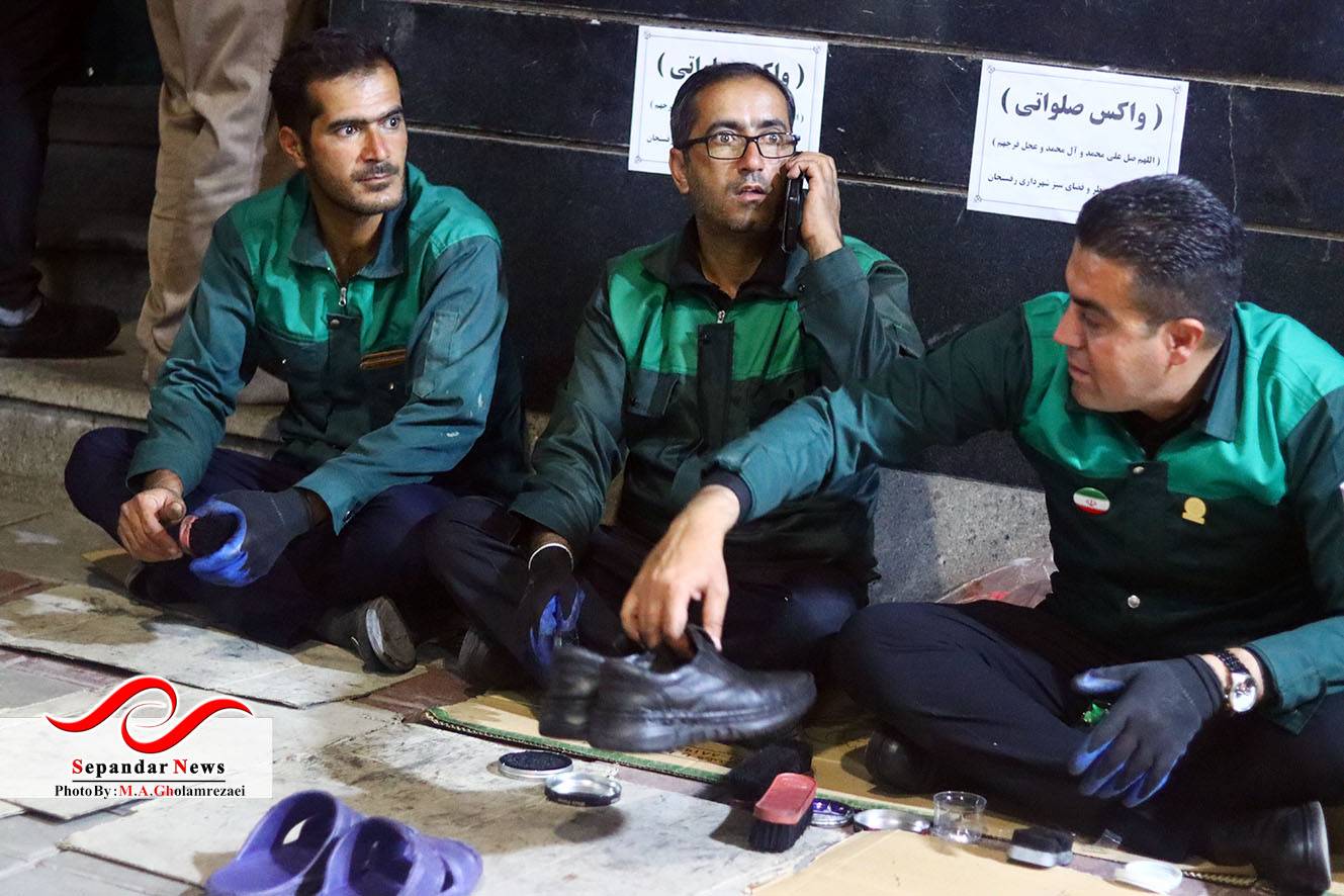 سبزپوشانی که این شبها جوری دیگر سیما شهر را زیبا می کنند