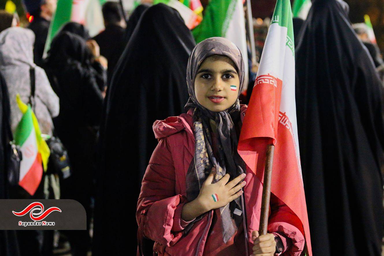 سلام نظامیبه پرچم همزمان با هفته هنر انقلاب اسلامی