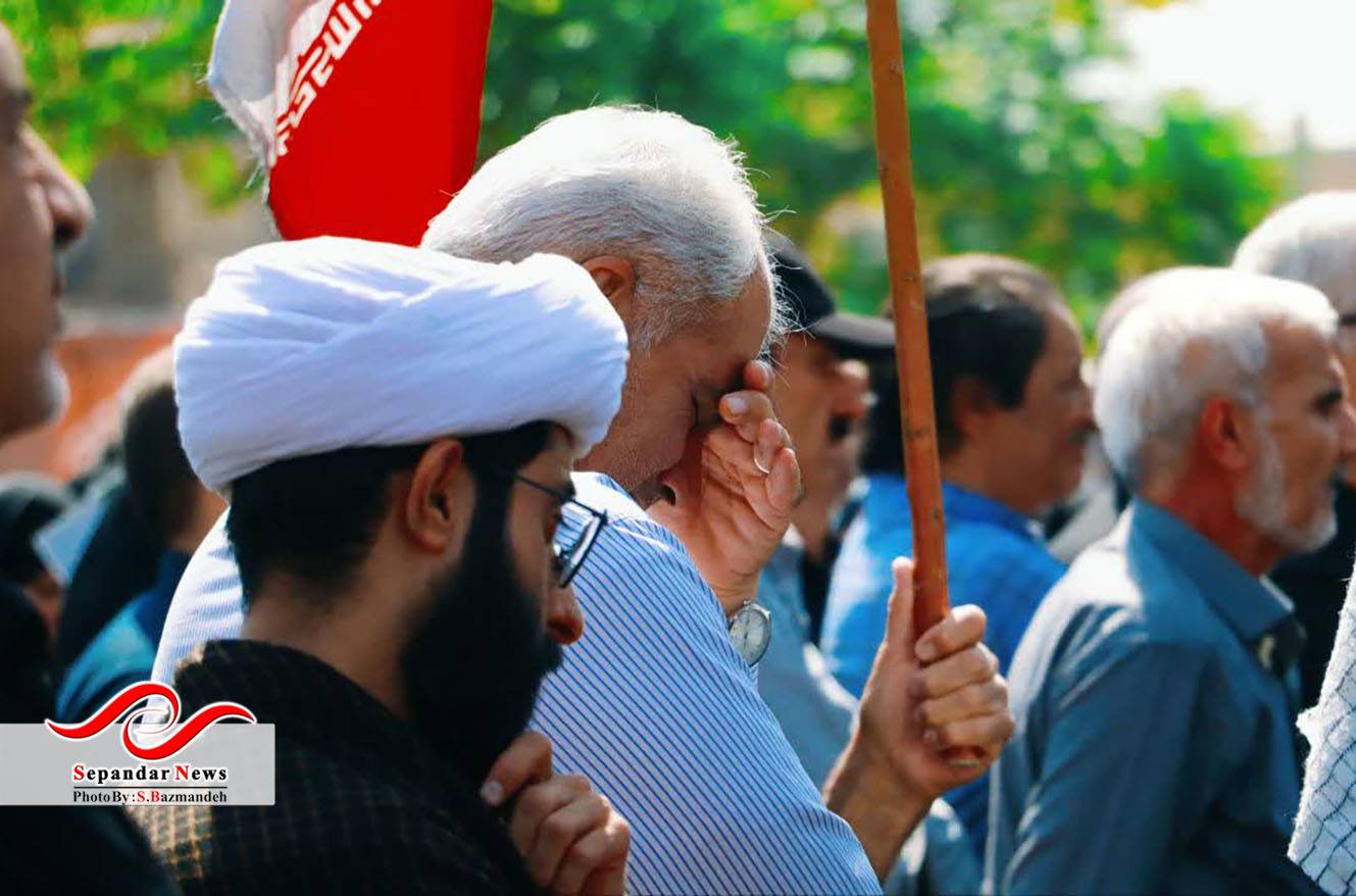 خداحافظ رفیق ...
گزارش تصویری مراسم وداع و تشییع شهدای رفسنجانی آسایشگاه ارتش منطقه بمپور
در قاب دوربین سعیده بازمانده