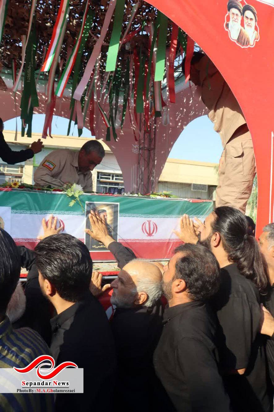 خداحافظ رفیق ...
گزارش تصویری مراسم وداع و تشییع شهدای رفسنجانی آسایشگاه ارتش منطقه بمپور
در قاب دوربین محمد امین غلامرضایی