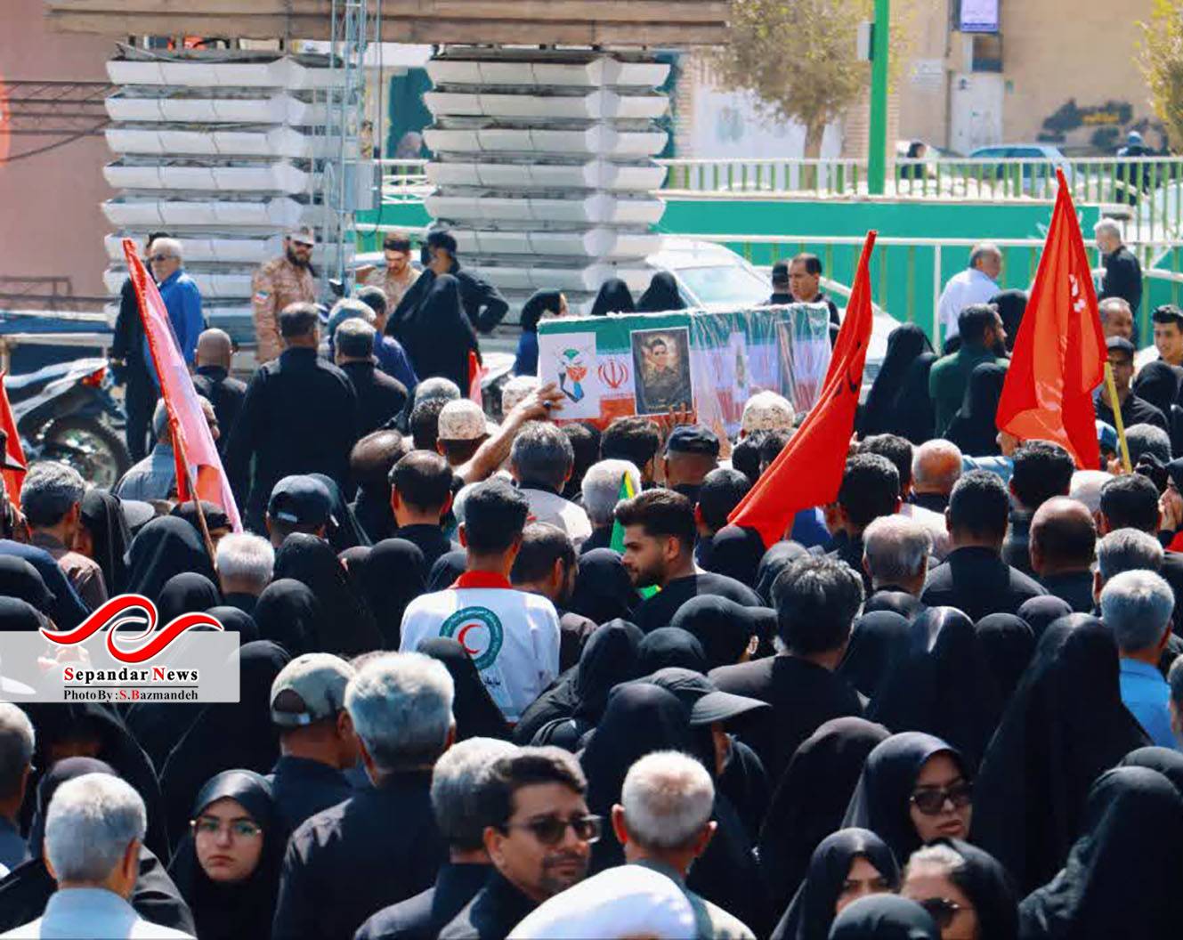 خداحافظ رفیق ...
گزارش تصویری مراسم وداع و تشییع شهدای رفسنجانی آسایشگاه ارتش منطقه بمپور
در قاب دوربین سعیده بازمانده