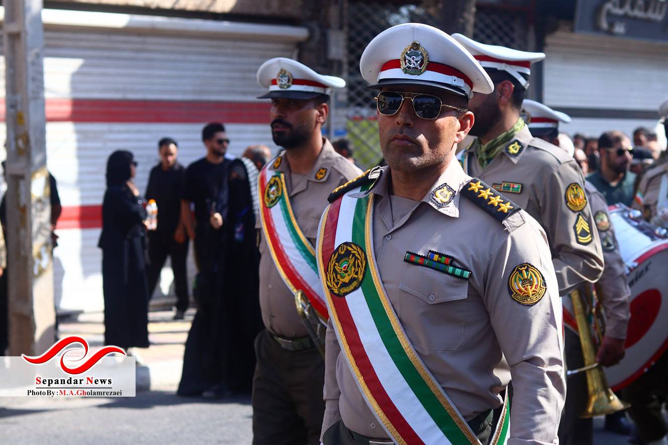 خداحافظ رفیق ...
گزارش تصویری مراسم وداع و تشییع شهدای رفسنجانی آسایشگاه ارتش منطقه بمپور
در قاب دوربین محمد امین غلامرضایی