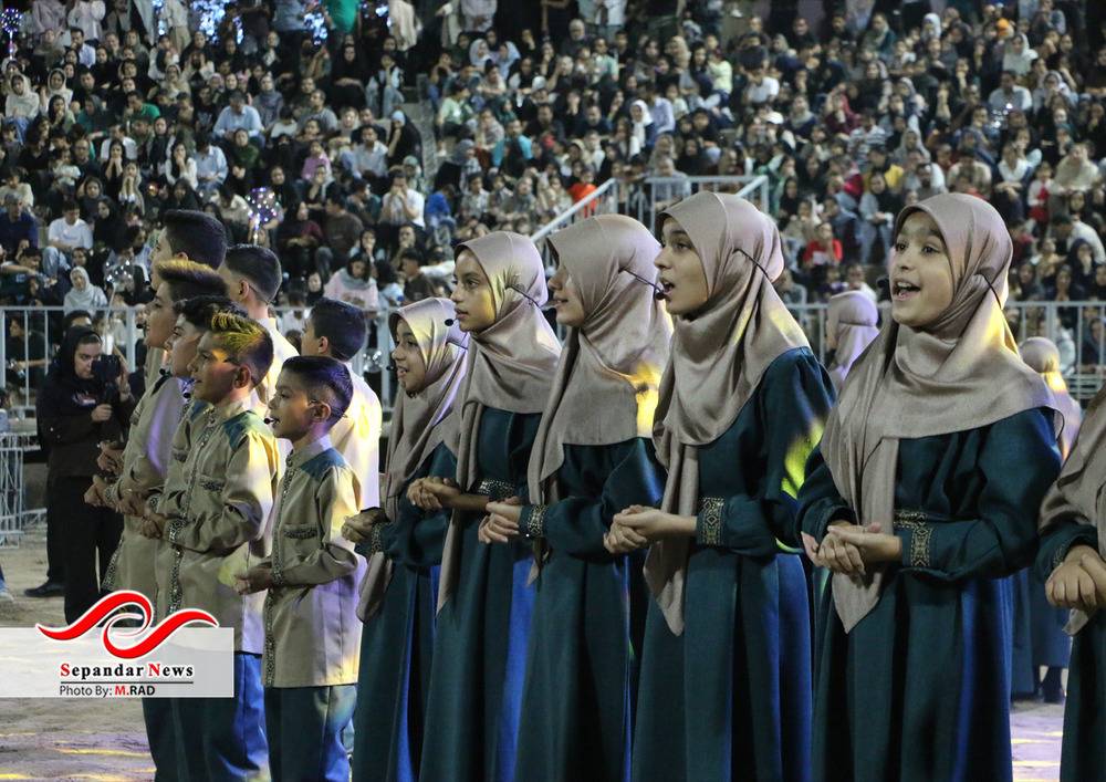 طنین آوای راغب در باغ سبز پسته رفسنجان