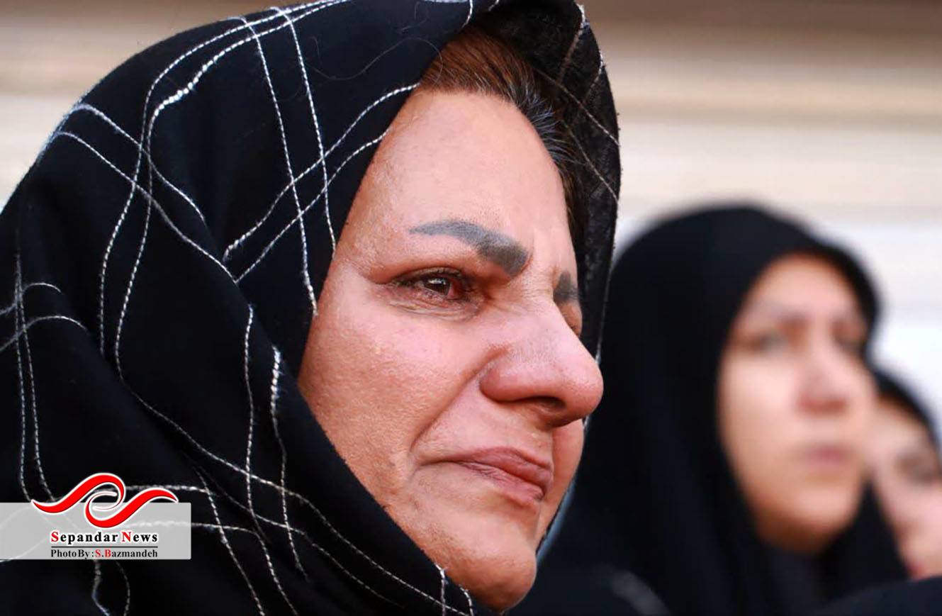 خداحافظ رفیق ...
گزارش تصویری مراسم وداع و تشییع شهدای رفسنجانی آسایشگاه ارتش منطقه بمپور
در قاب دوربین سعیده بازمانده