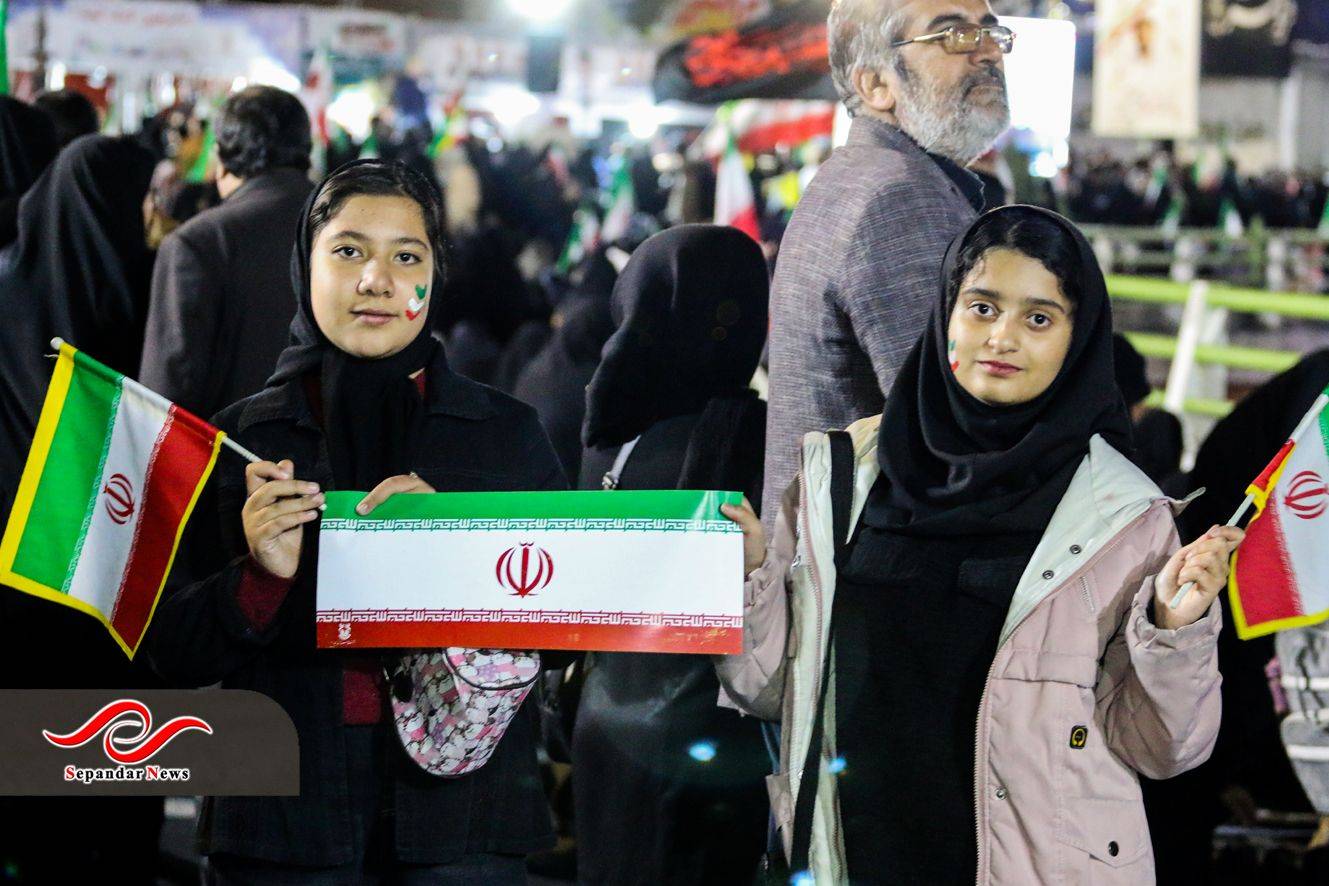 سلام نظامیبه پرچم همزمان با هفته هنر انقلاب اسلامی