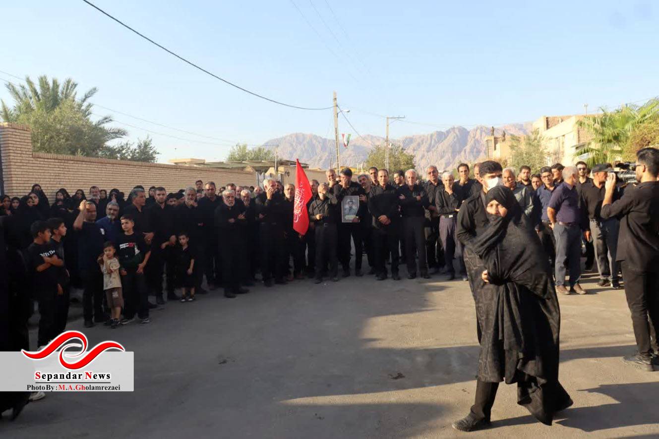 خداحافظ رفیق ...
گزارش تصویری مراسم وداع و تشییع شهدای رفسنجانی آسایشگاه ارتش منطقه بمپور
در قاب دوربین محمد امین غلامرضایی