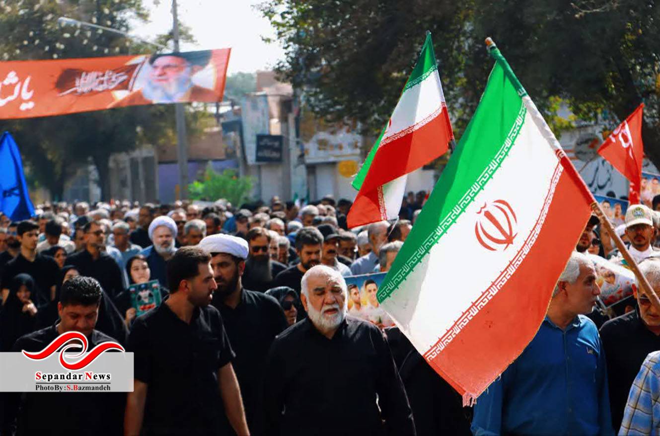 خداحافظ رفیق ...
گزارش تصویری مراسم وداع و تشییع شهدای رفسنجانی آسایشگاه ارتش منطقه بمپور
در قاب دوربین سعیده بازمانده