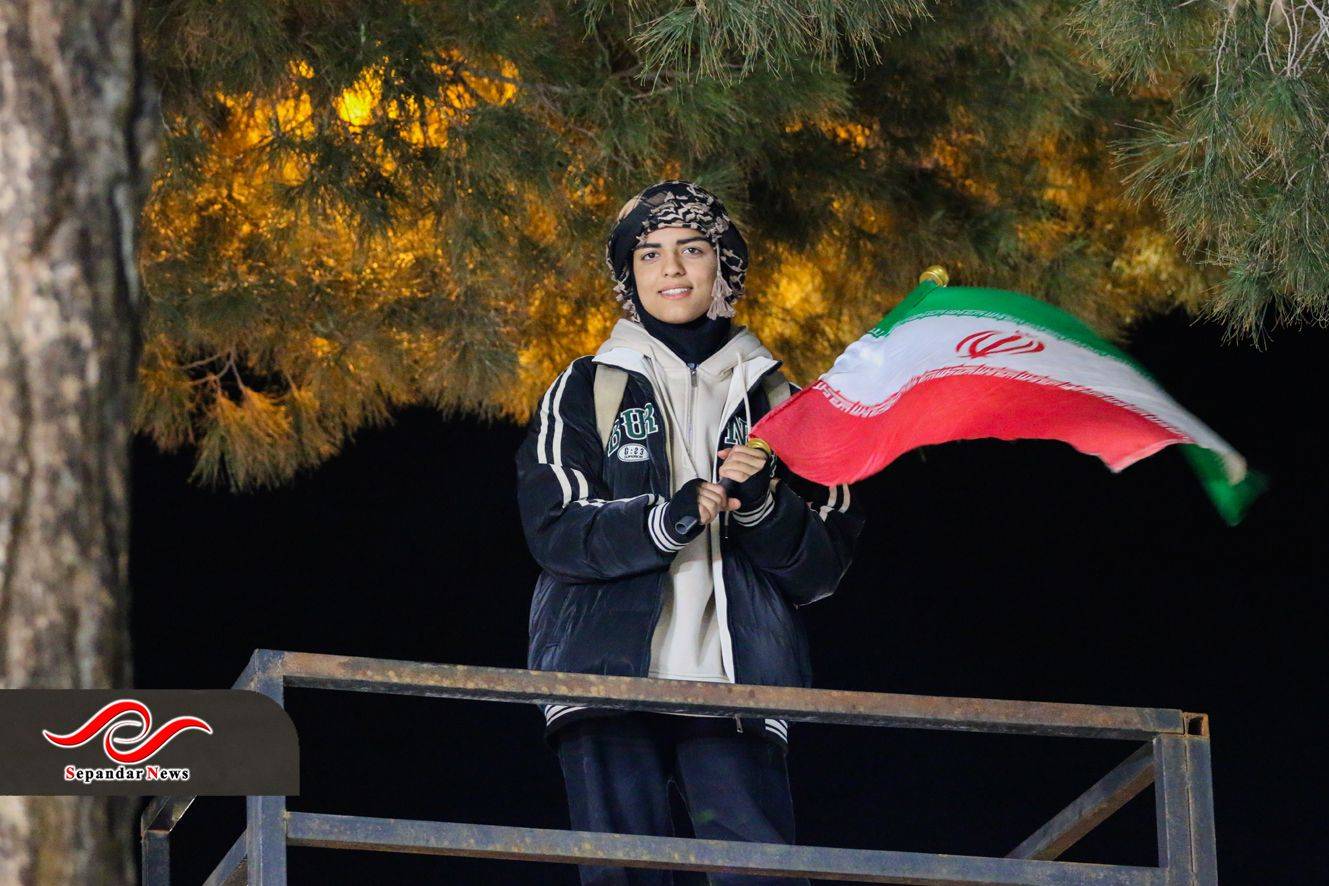 سلام نظامیبه پرچم همزمان با هفته هنر انقلاب اسلامی