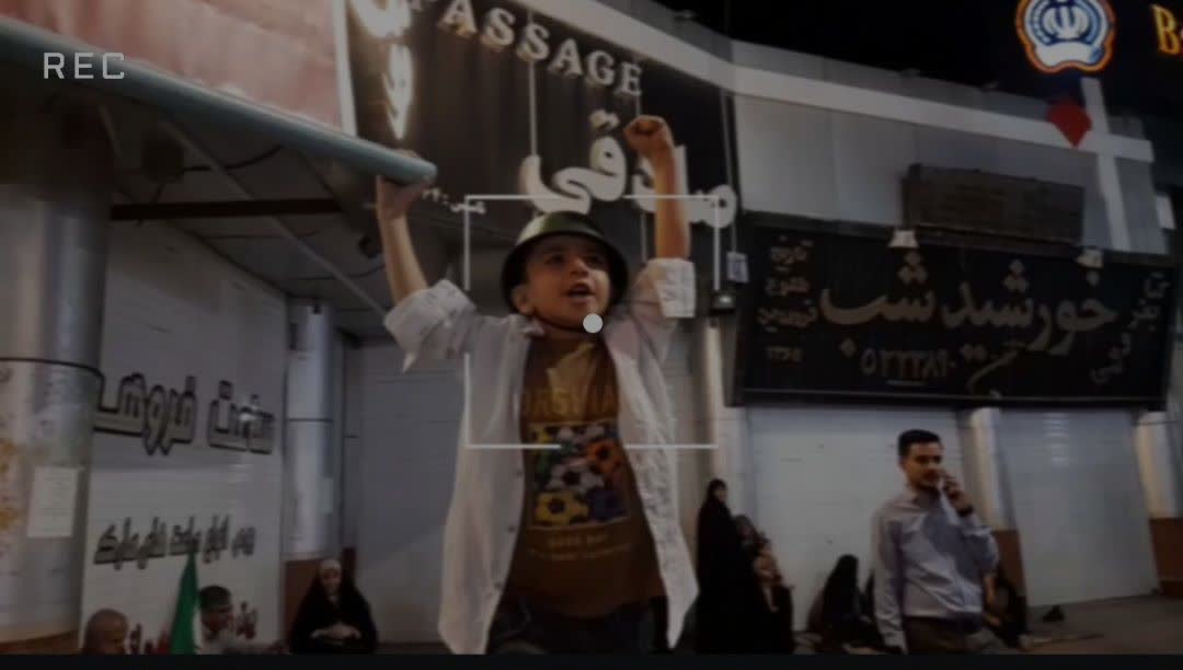 رفسنجانی ها همصدا با مصطفی قدمگاهی نماهنگ " تنگه رو محکم بگیر " را هم خوانی کردند