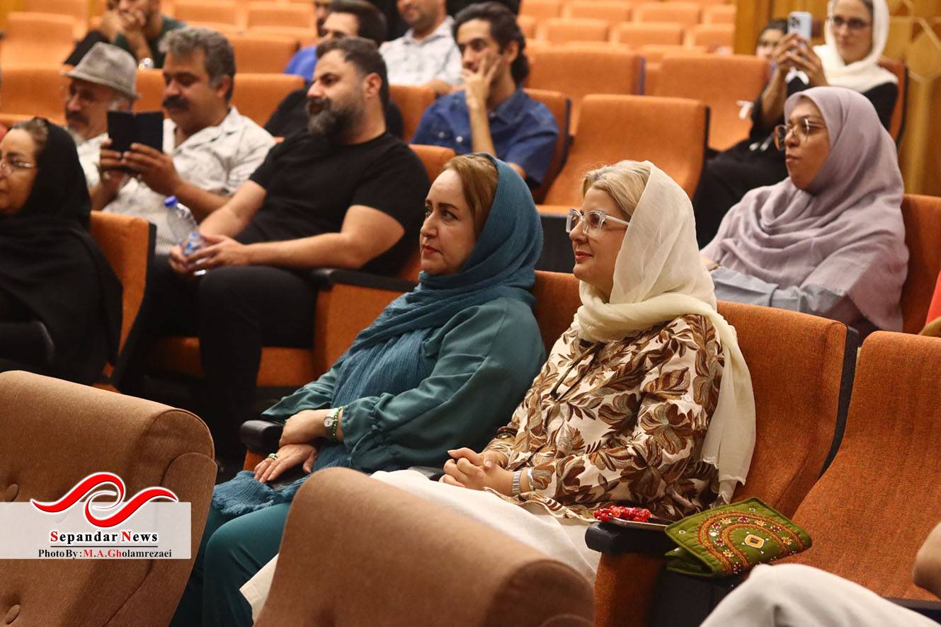 گزارش تصویری کارگاه های برگزار شده سومین جشنواره ملی فیلم رفسنجان (شهرنما)




عکس: محمدامین غلامرضایی