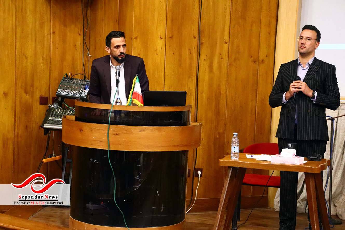 ارغوان جامِ عقیقی به سمن خواهد داد