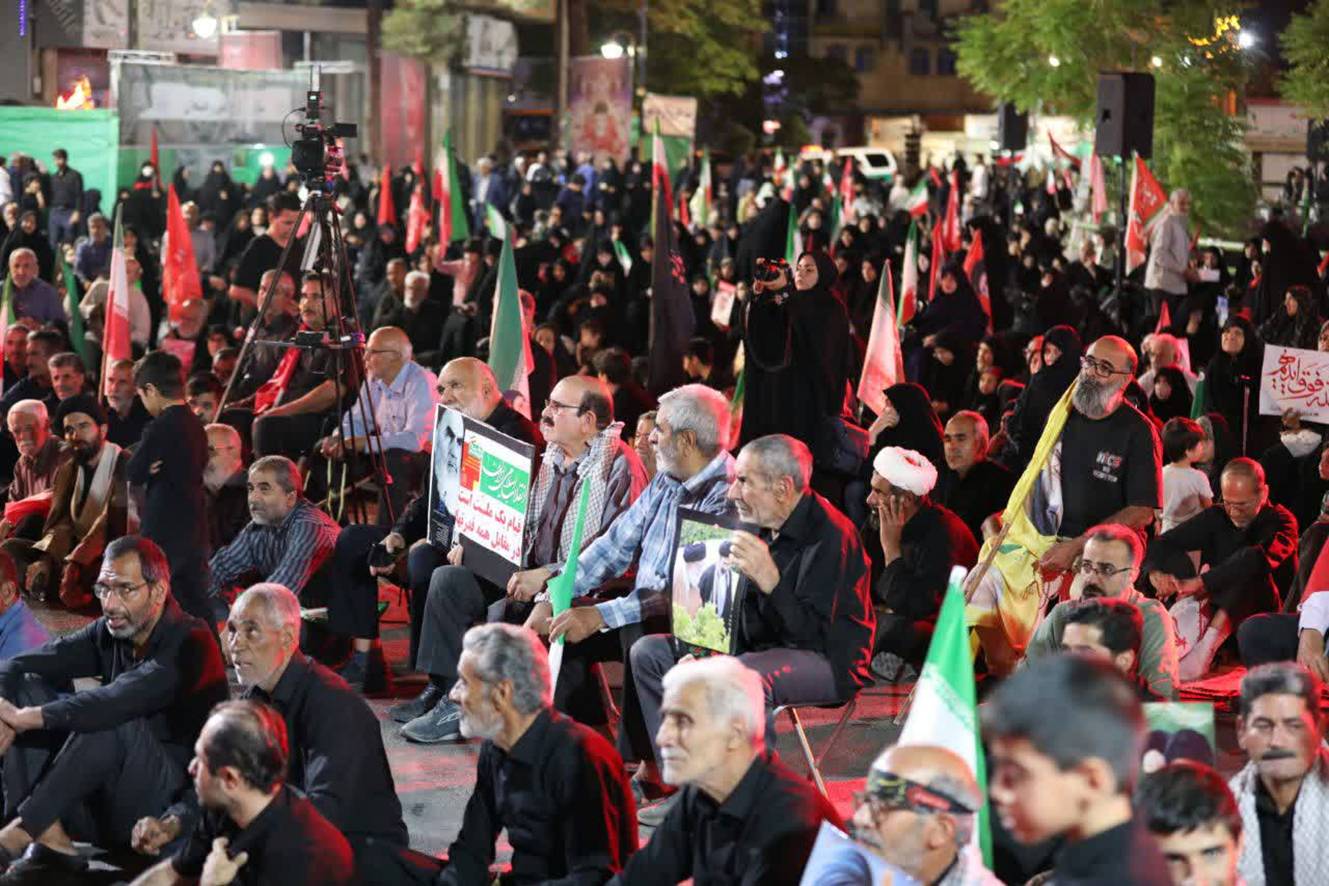 و باری دیگر از صمیم قلبشان با رهبر معظم انقلاب اسلامی بیعت نمودند