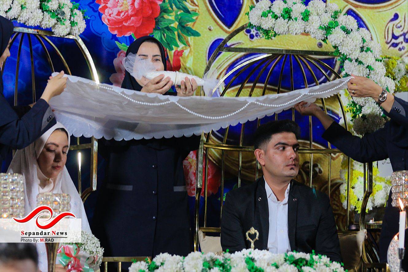 ازدواج آسان سه زوج رفسنجانی در هفتادو نهمین قرار شبانه مردم  رفسنجان درمیدان شهید سلیمانی 