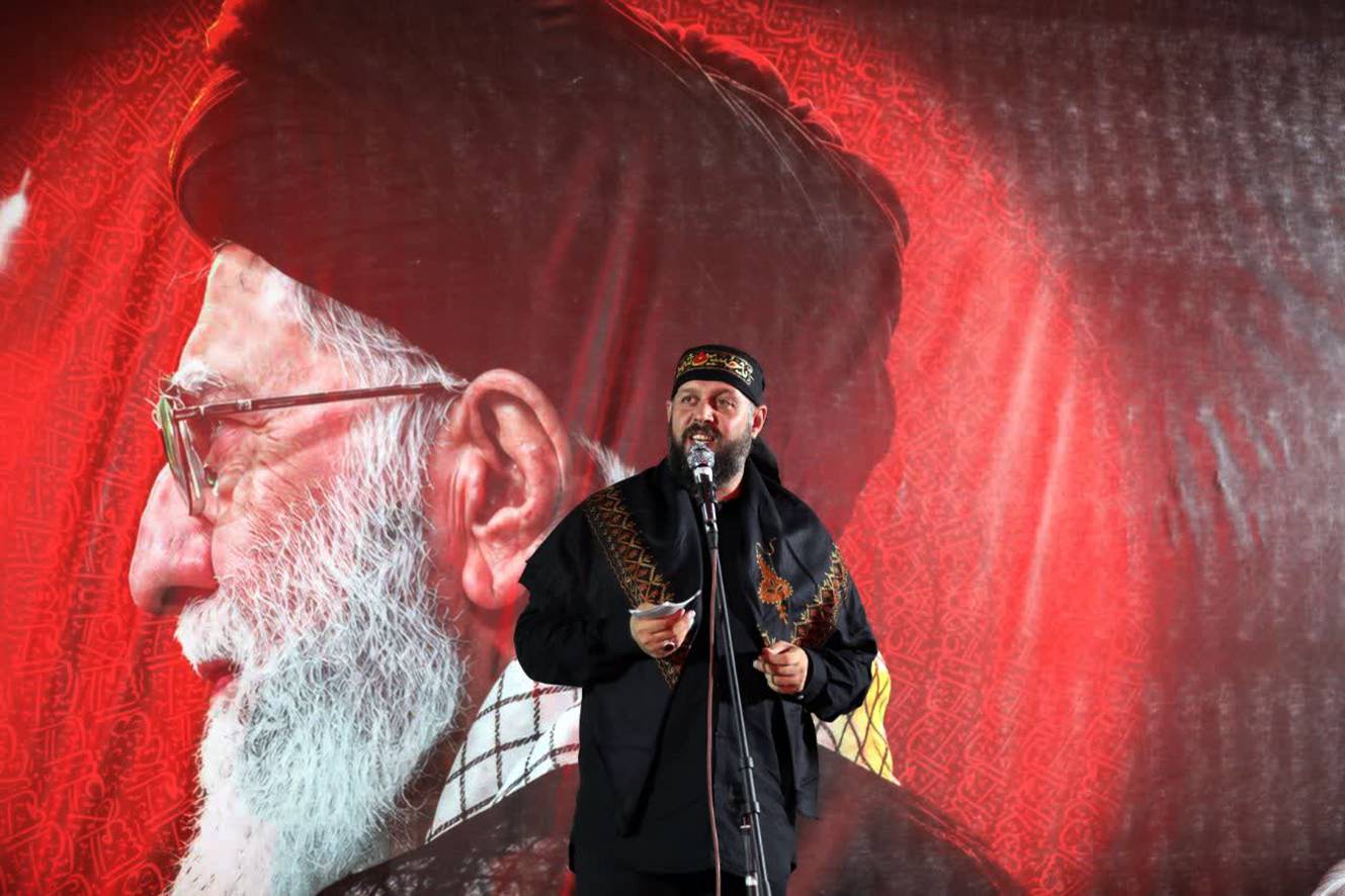 و باری دیگر از صمیم قلبشان با رهبر معظم انقلاب اسلامی بیعت نمودند