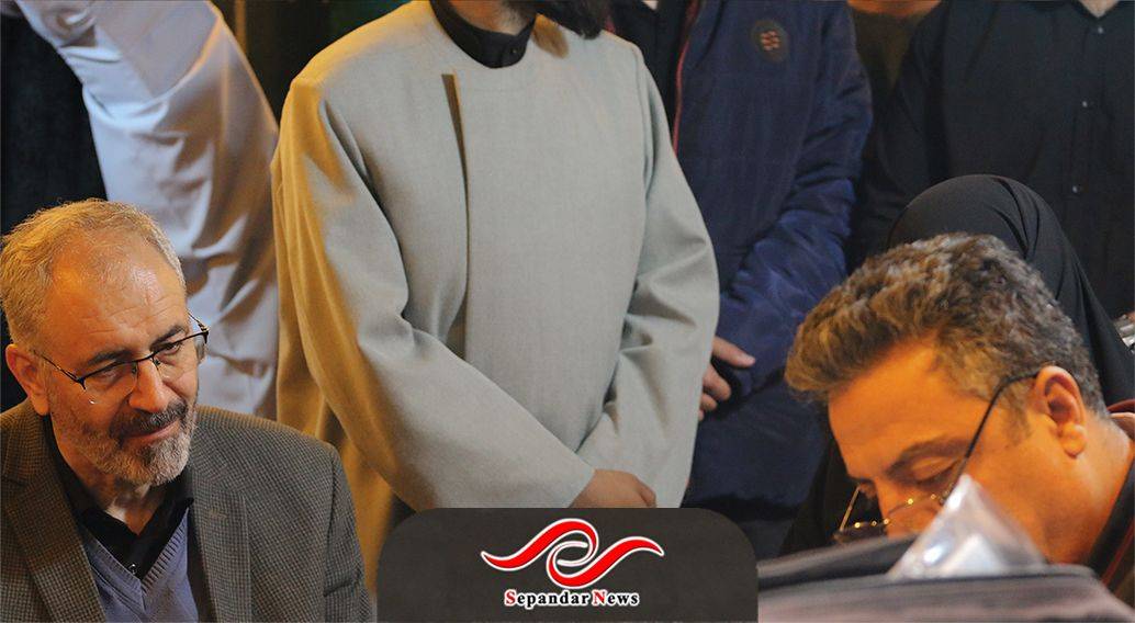 دکتر مومنی شریف