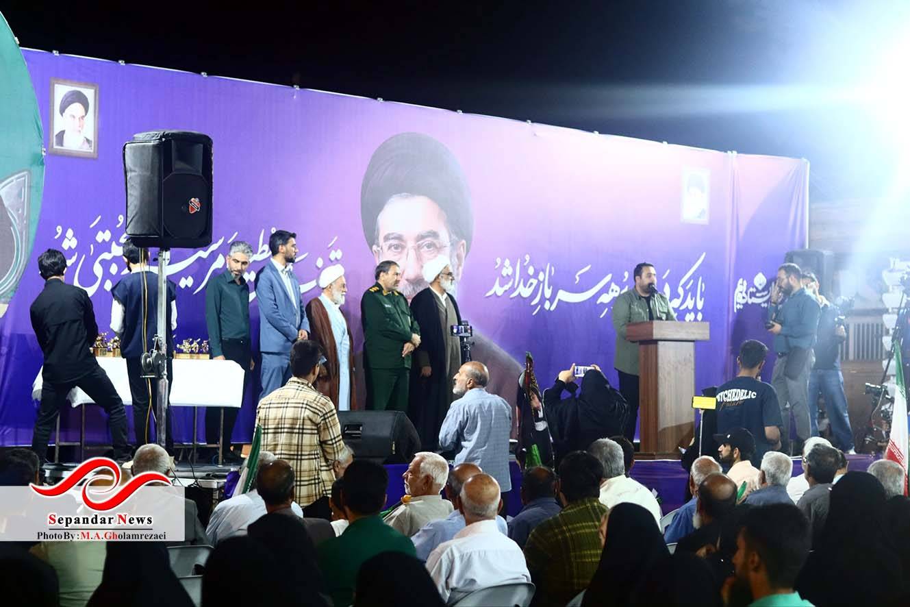 دهمین جشنواره استانی فانوس در میدان