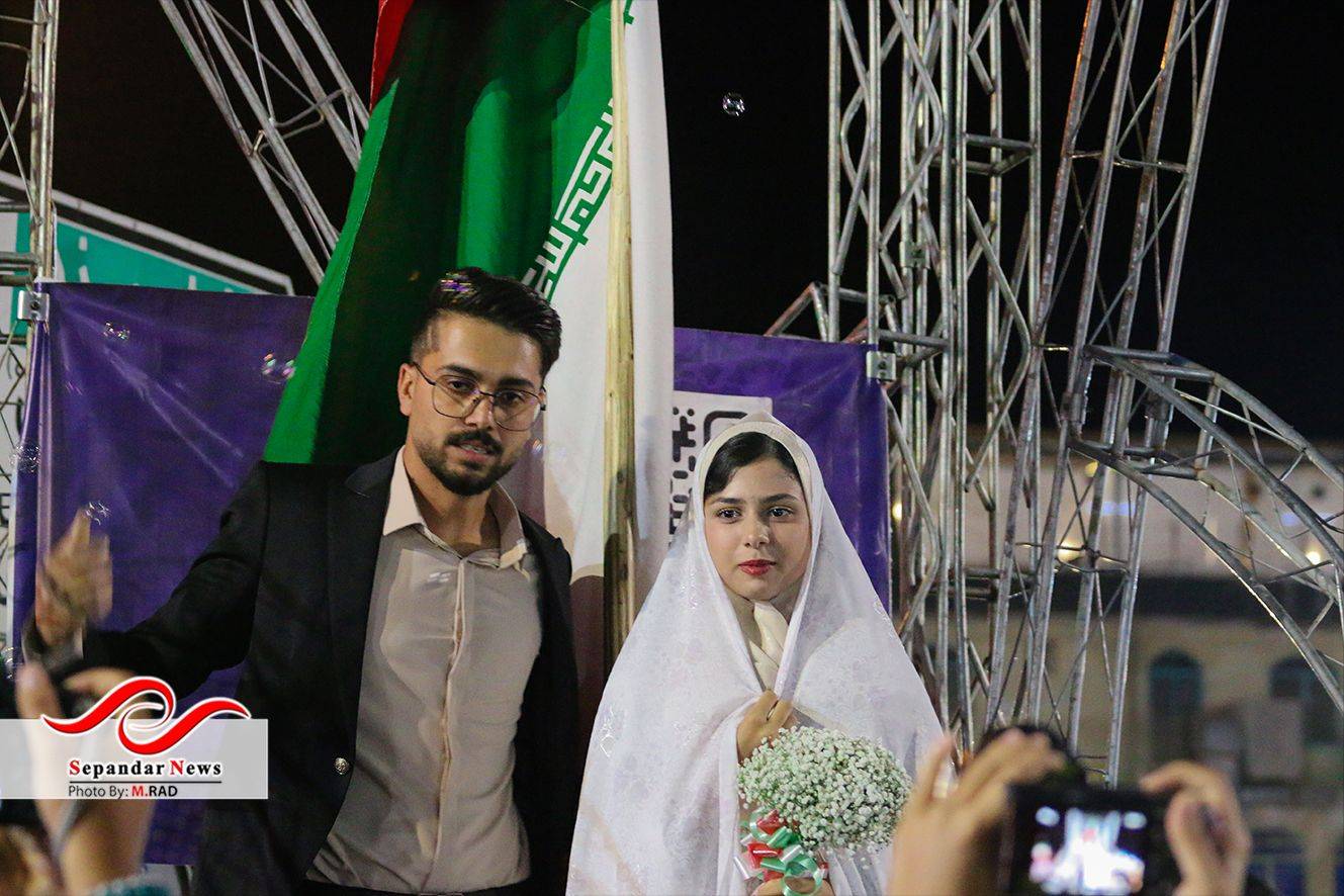 ازدواج آسان سه زوج رفسنجانی در هفتادو نهمین قرار شبانه مردم  رفسنجان درمیدان شهید سلیمانی 