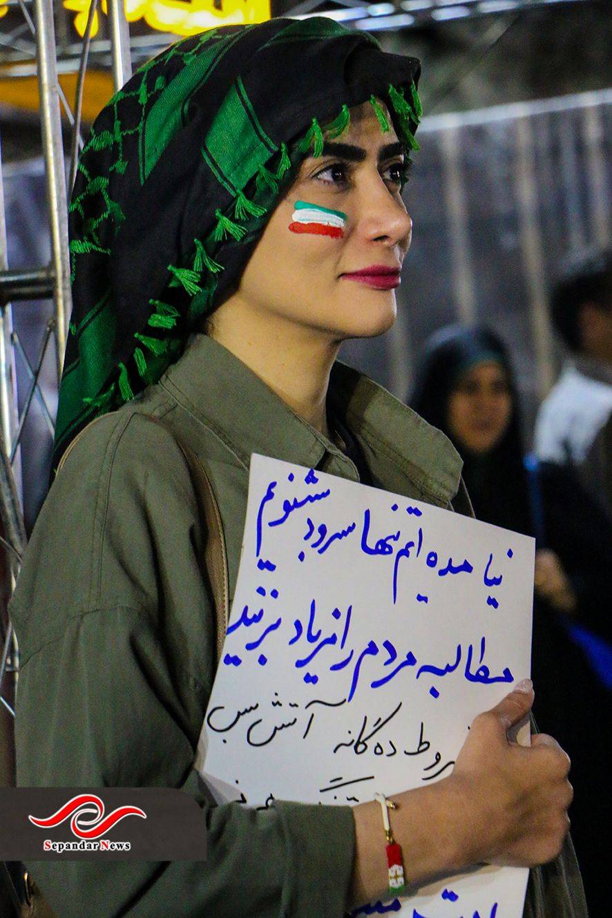 گزارش تصویری چهل و هشتمین قرار شبانه مردم رفسنجان در میدان شهید سلیمانی