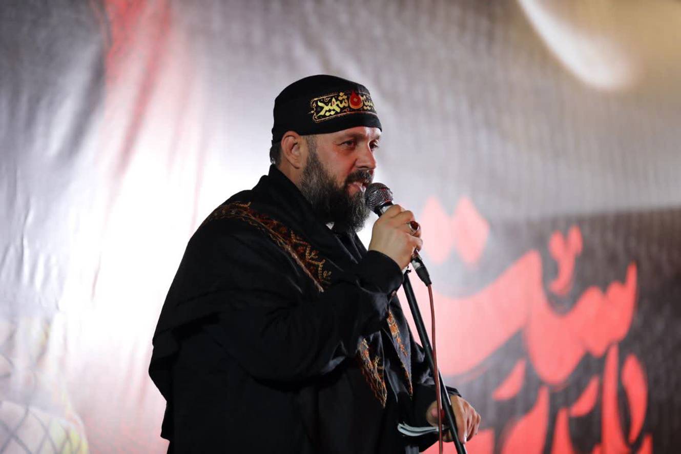 و باری دیگر از صمیم قلبشان با رهبر معظم انقلاب اسلامی بیعت نمودند