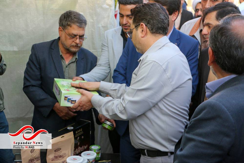 دهمین جشن ملی پسته رفسنجان آغاز به کار کرد
