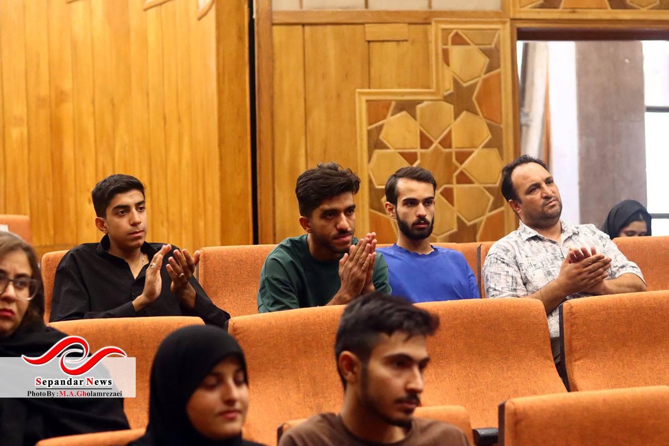 گزارش تصویری کارگاه های برگزار شده سومین جشنواره ملی فیلم رفسنجان (شهرنما)




عکس: محمدامین غلامرضایی