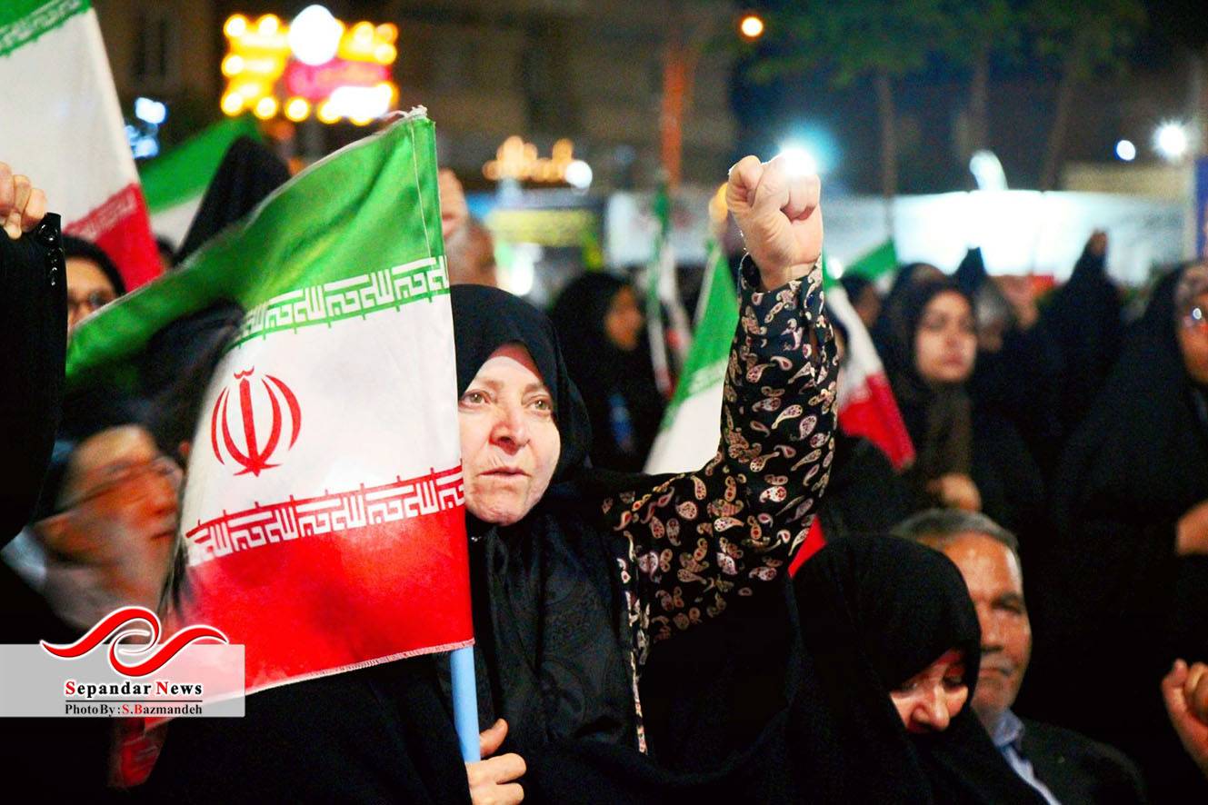 گزارش تصویری پنجاه و هفتمین قرار شبانه مردم رفسنجان در میدان شهید سلیمانی
