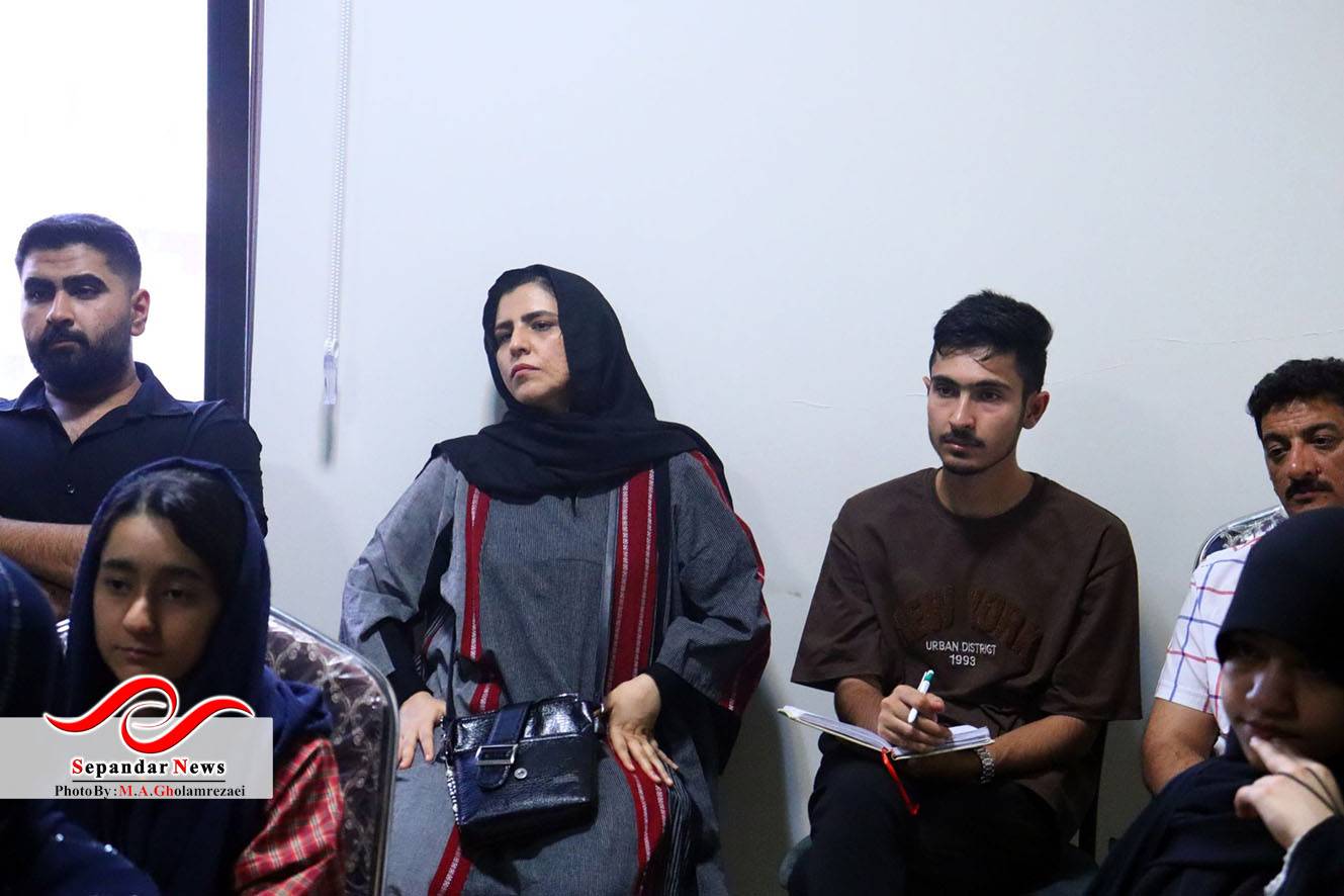 گزارش تصویری کارگاه های برگزار شده سومین جشنواره ملی فیلم رفسنجان (شهرنما)




عکس: محمدامین غلامرضایی