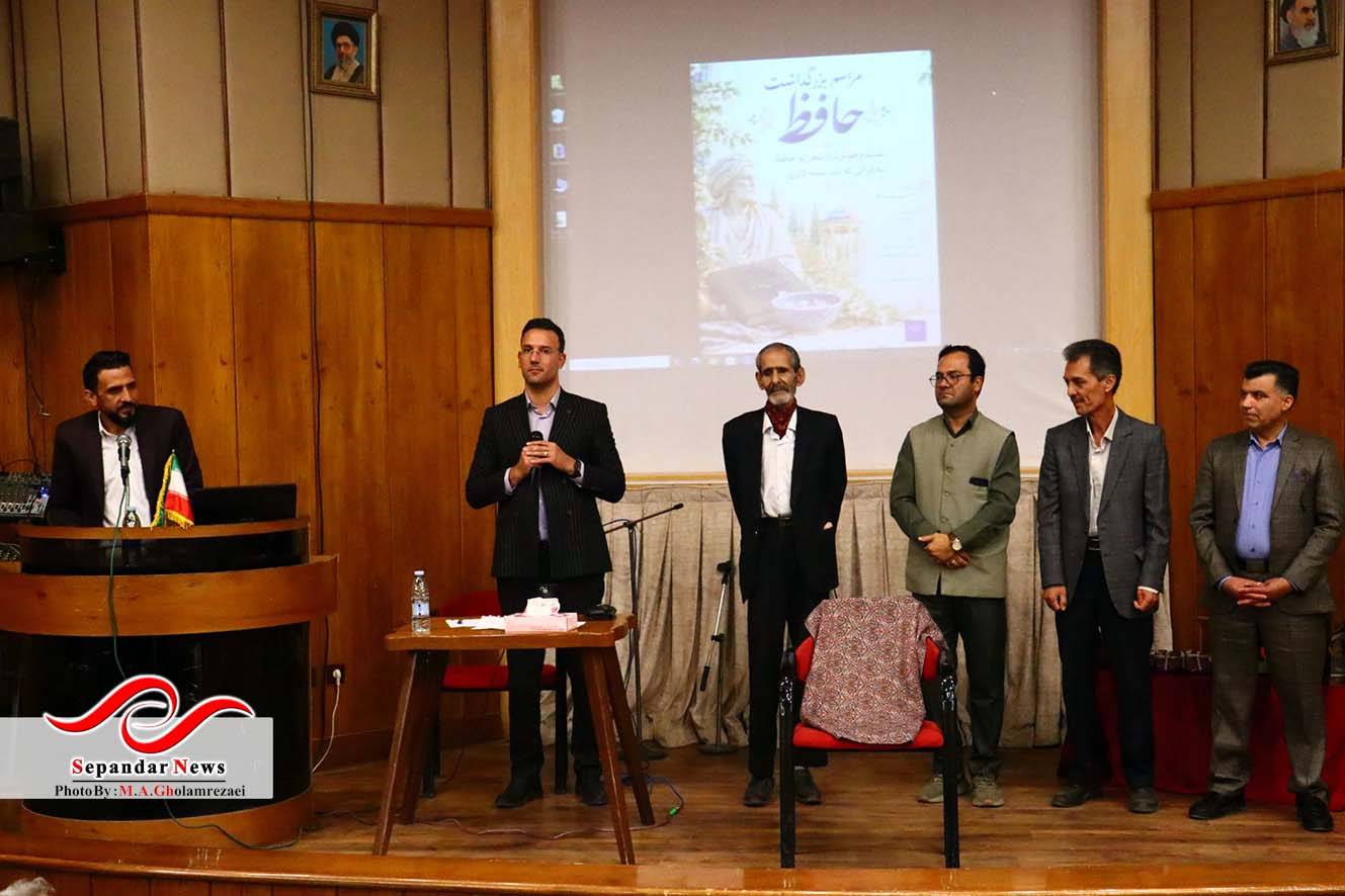 ارغوان جامِ عقیقی به سمن خواهد داد