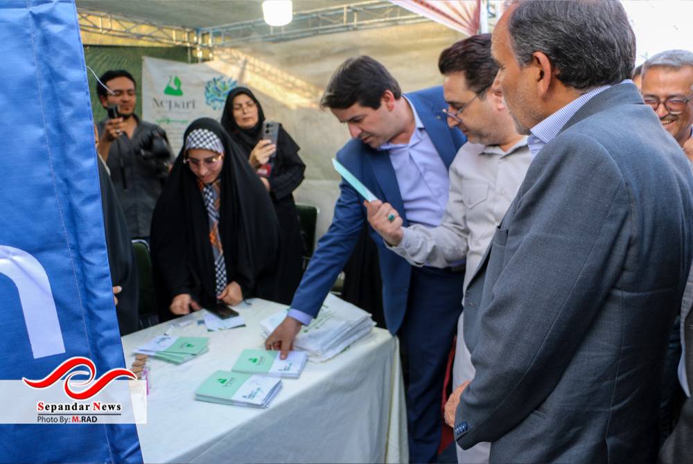 دهمین جشن ملی پسته رفسنجان آغاز به کار کرد