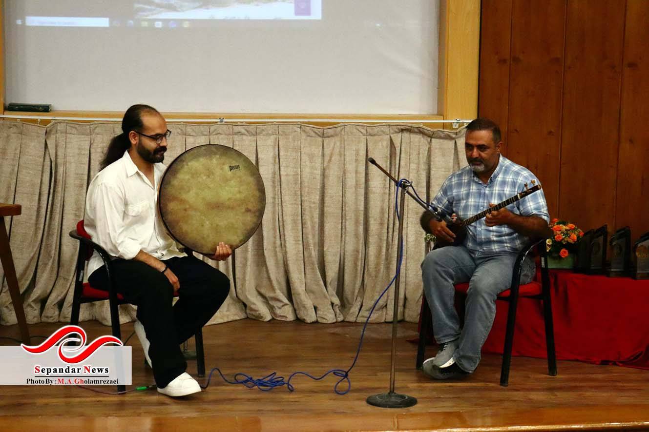 ارغوان جامِ عقیقی به سمن خواهد داد