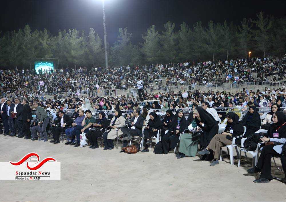  شبی از جنس فرهنگ، هنر و تجلیل از افتخارآفرینان